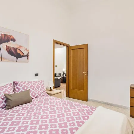 Lovely 2 Bed Flat In San Giovanni Apartamento Roma